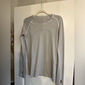 🍋 Lululemon Swiftly Tech Long Sleeve Crew. Size 10. Excellent preowned.